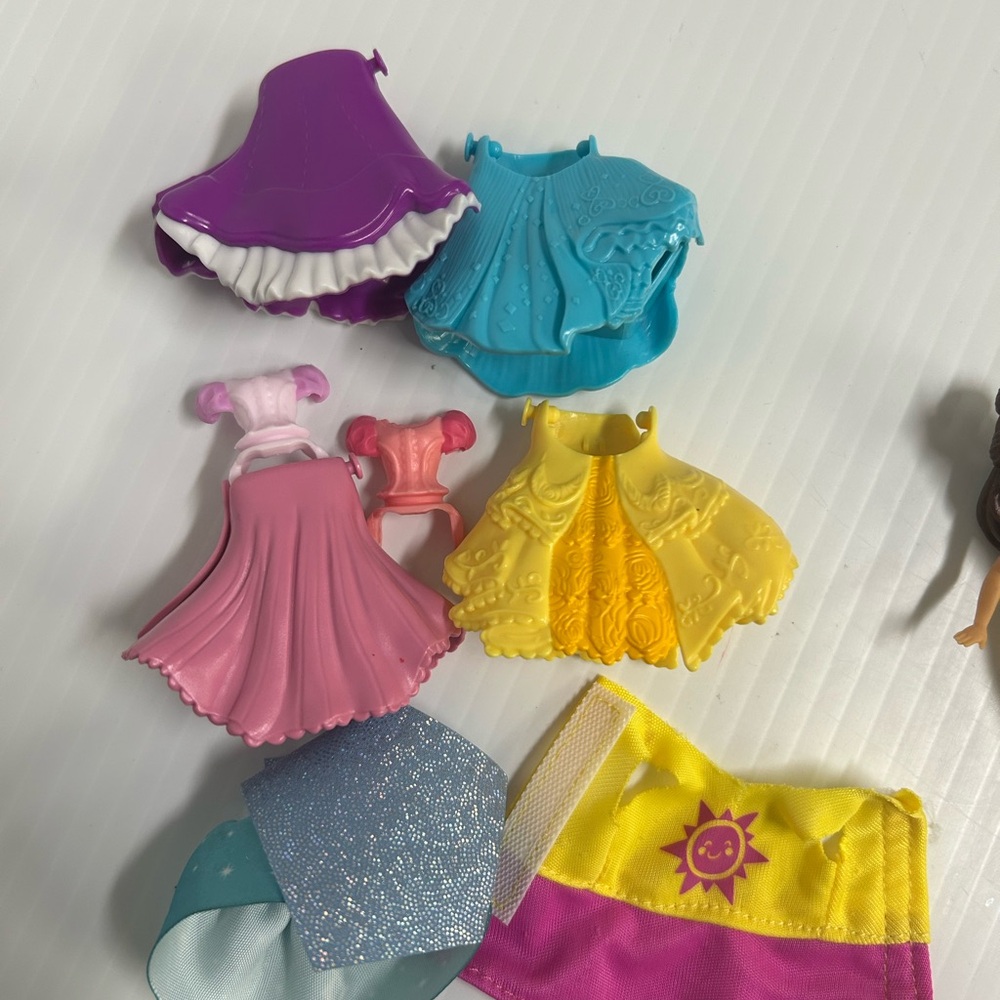 Disney Princess Little Kingdom 10 dolls clothing Extras lot Polly style - Picture 2 of 8
